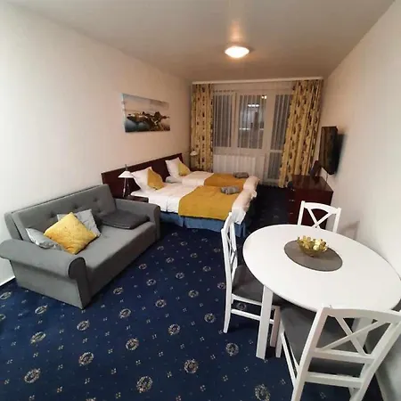 M-apartamenty W Hotelu Polonia מלון דירות