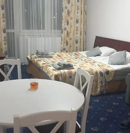 מלון דירות M-apartamenty W Hotelu Polonia קולובז'ג