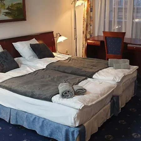 M-apartamenty W Hotelu Polonia מלון דירות